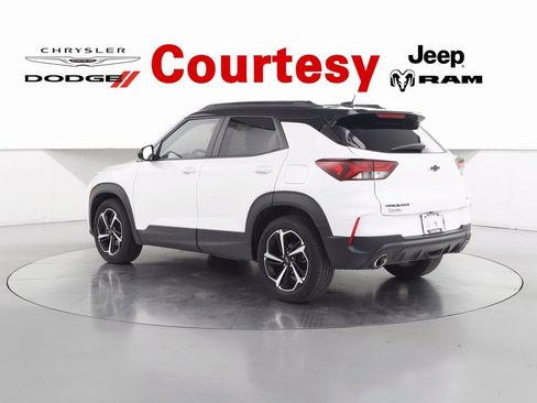 Used 2021 Chevrolet TrailBlazer RS w/ Technology Package image 6