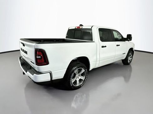 New 2026 RAM 1500 Express AWD/4WD image 7