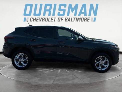 Used 2025 Chevrolet Trax LS w/ LS Convenience Package FWD image 7