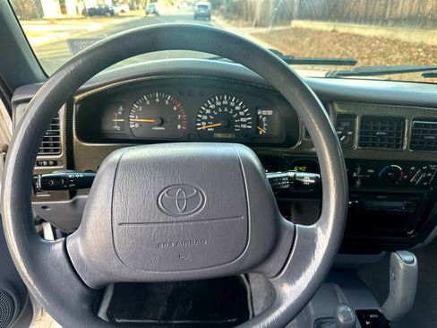 Used 1999 Toyota Tacoma 4x4 Xtracab V6 image 25