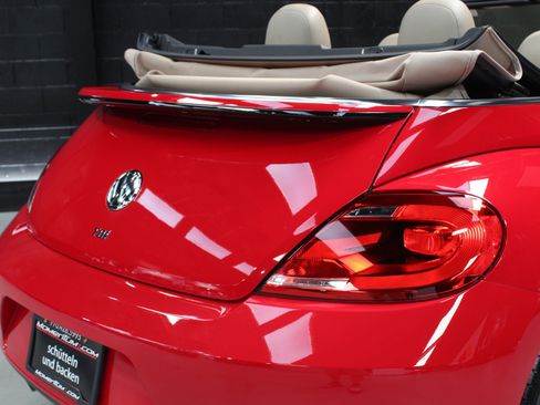 Used 2014 Volkswagen Beetle TDI FWD image 19
