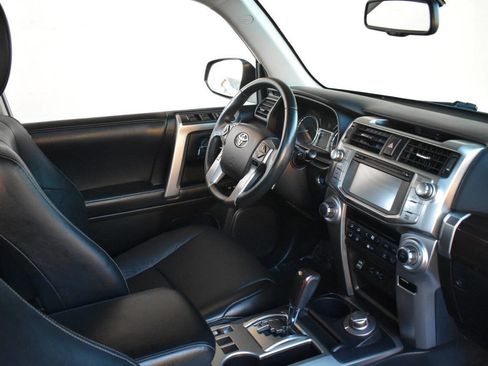 Used 2019 Toyota 4Runner 4WD image 28