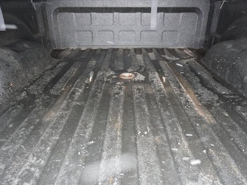 Used 2016 RAM 1500 Laramie w/ Convenience Group image 9