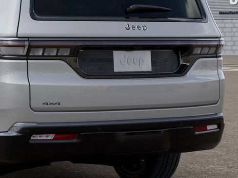 New 2026 Jeep Grand Wagoneer Limited AWD/4WD image 13