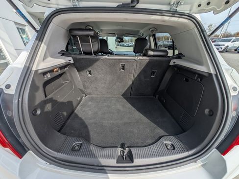 Used 2017 Chevrolet Trax LT w/ LT Convenience Package image 11