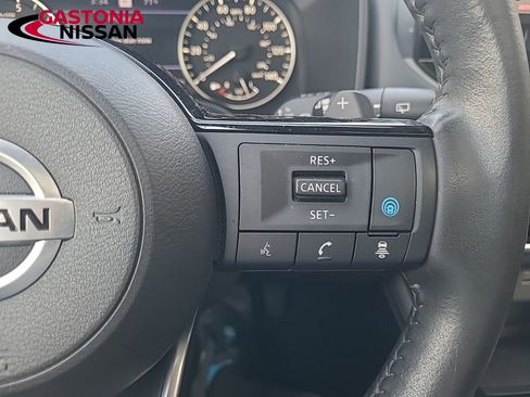 Used 2021 Nissan Rogue SL w/ Premium Package image 38