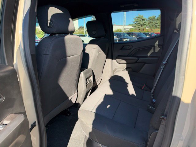 Used 2024 Chevrolet Colorado Trail Boss w/ Technology Package AWD/4WD image 15