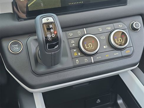 New 2025 Land Rover Defender 130 S image 25