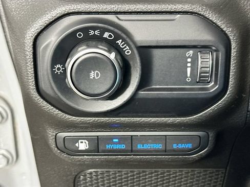 Used 2023 Jeep Wrangler Unlimited w/ Sun & Screen Package AWD/4WD image 24