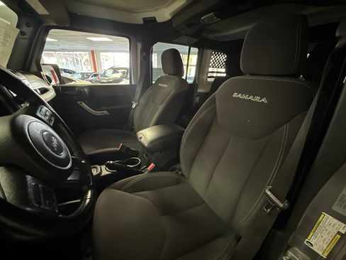 Used 2018 Jeep Wrangler Unlimited Sahara AWD/4WD image 20