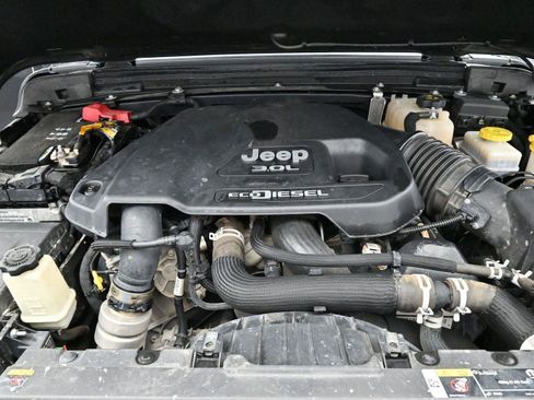 Used 2022 Jeep Wrangler Unlimited Sport AWD/4WD image 34