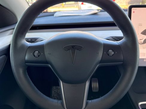 Used 2023 Tesla Model Y Performance AWD/4WD image 32