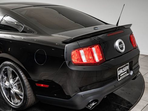 Used 2012 Ford Mustang GT Premium w/ Electronics Pkg RWD image 18