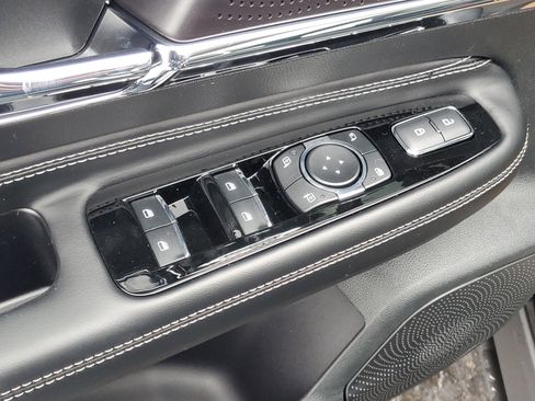 New 2026 Lincoln Corsair Premiere image 10