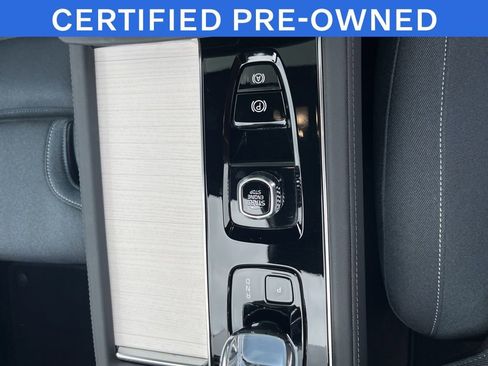 Certified 2025 Volvo XC90 T8 Ultra AWD/4WD image 13