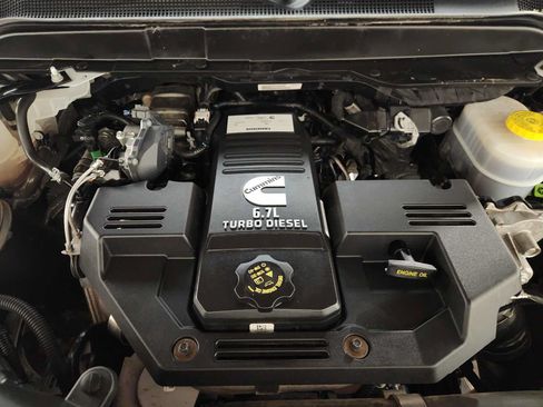 Used 2024 RAM 2500 Big Horn AWD/4WD image 28
