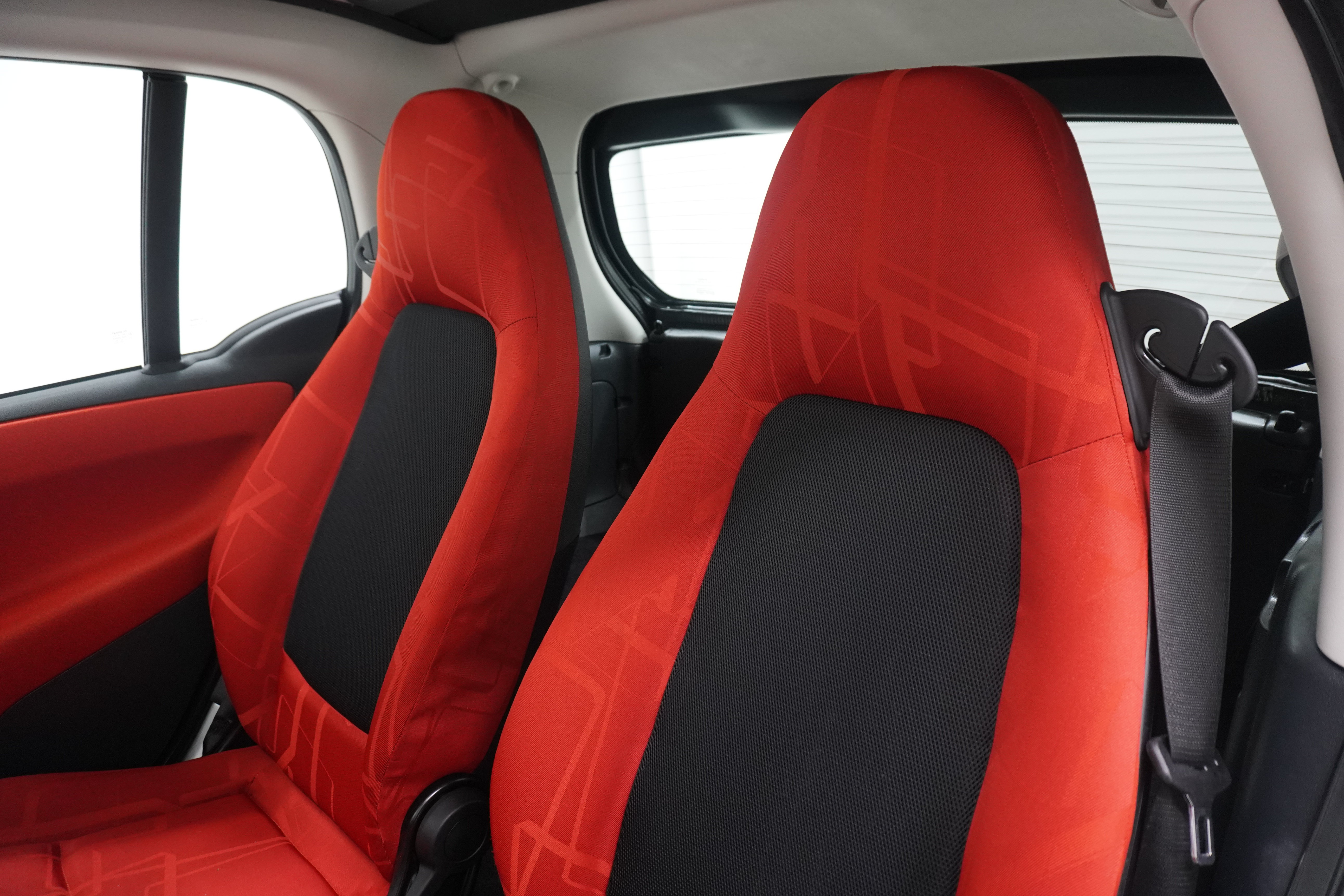 Used 2008 smart fortwo pure RWD image 11