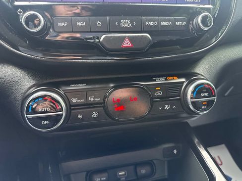 Used 2020 Kia Soul EX FWD image 29