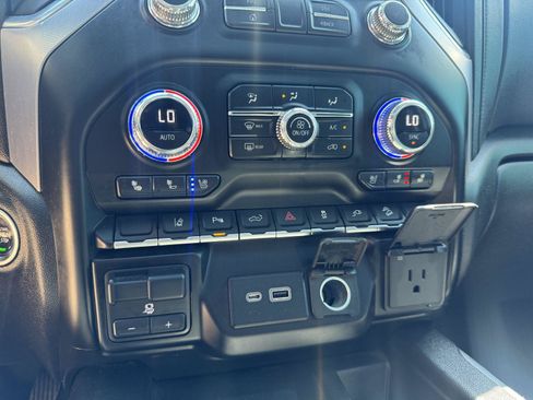 Used 2020 GMC Sierra 2500 SLT w/ SLT Premium Plus Package AWD/4WD image 22