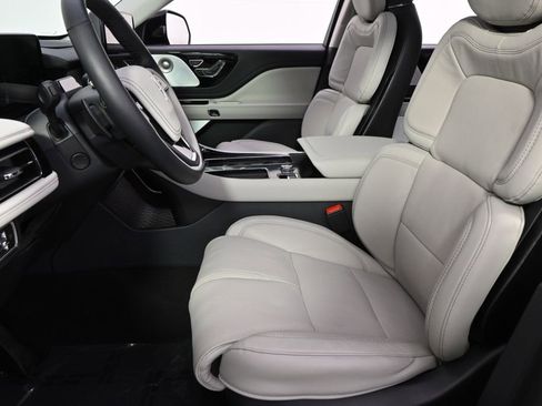New 2026 Lincoln Aviator Reserve AWD/4WD image 13