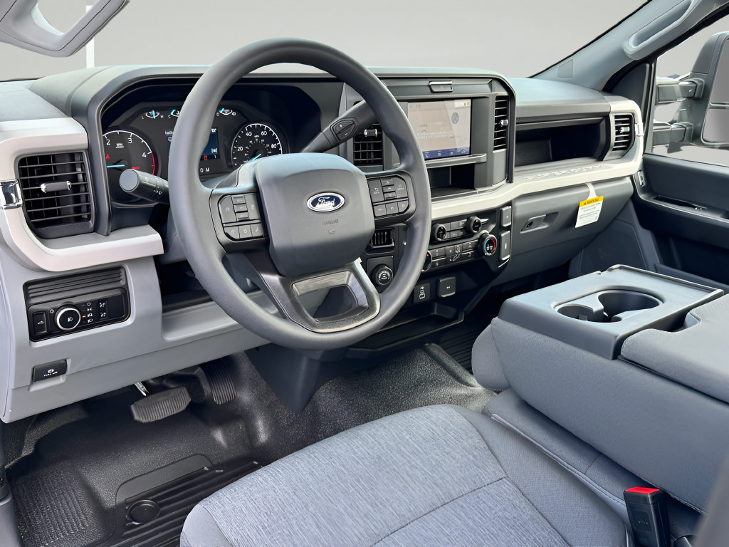 Used 2025 Ford F350 XL w/ XL Chrome Package RWD image 5