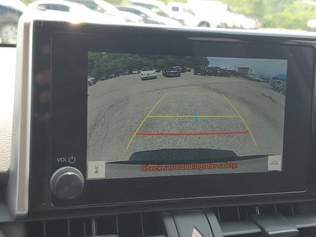 Used 2024 Toyota RAV4 LE AWD/4WD image 22