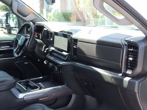 Used 2024 Chevrolet Silverado 2500 LTZ w/ LTZ Plus Package AWD/4WD image 46