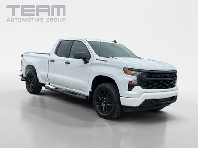 New 2026 Chevrolet Silverado 1500 Custom w/ Turbomax Blackout Package