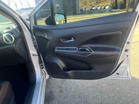 Used 2020 Nissan Versa SR image 29
