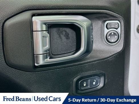 Used 2022 Jeep Wrangler Unlimited Sport image 19