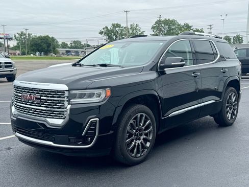 Used 2022 GMC Acadia Denali w/ Black Diamond Edition FWD image 2