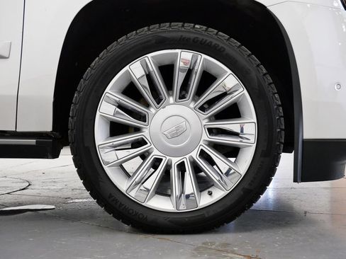 Used 2020 Cadillac Escalade Platinum AWD/4WD image 40
