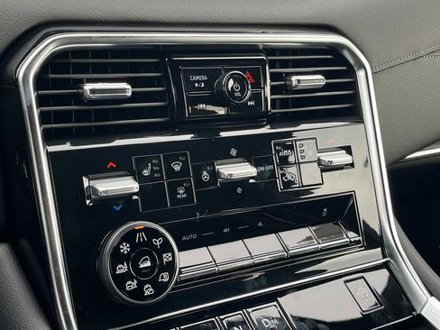 New 2026 Nissan Armada SL w/ Captain's Chari Seat Package image 39