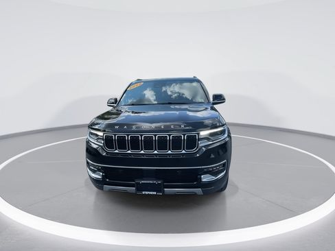 Used 2022 Jeep Wagoneer Series III AWD/4WD image 5