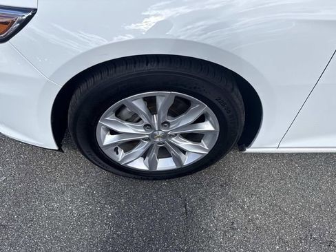 Used 2022 Chevrolet Malibu LT FWD image 15