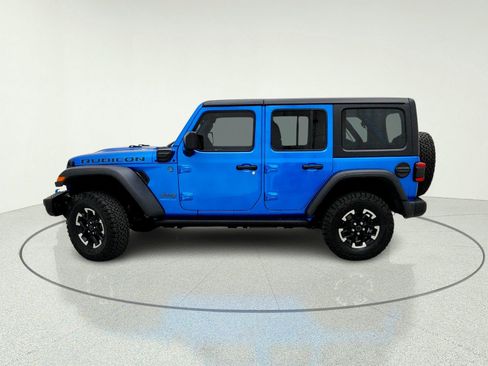 Used 2024 Jeep Wrangler Unlimited Rubicon 4xe w/ Capability Package AWD/4WD image 14