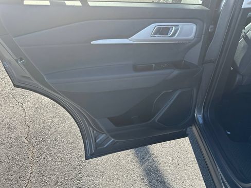 Used 2026 Ford Explorer Active RWD image 22