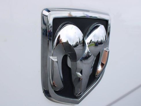 Used 2017 RAM 1500 Laramie w/ Convenience Group AWD/4WD image 10