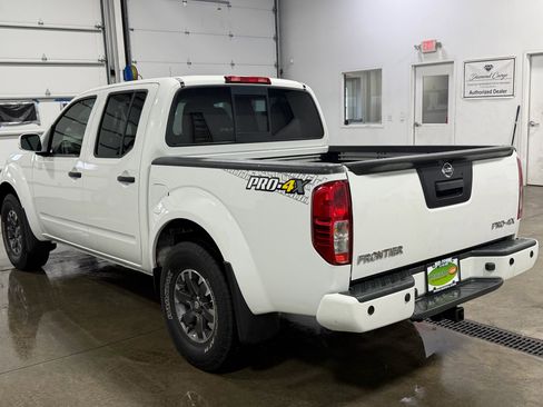 Used 2019 Nissan Frontier PRO-4X image 17