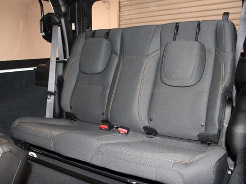 Used 2024 Jeep Wrangler Sport S image 18