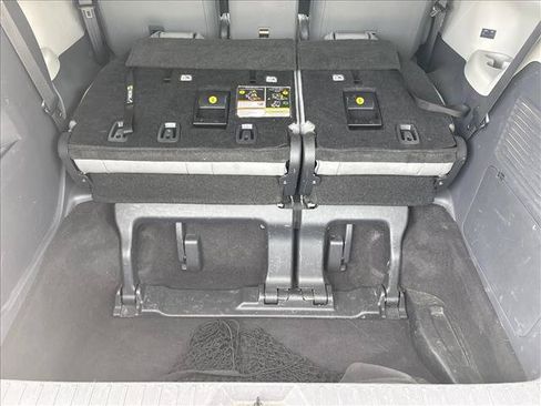 Used 2021 Toyota Sienna XLE FWD image 17