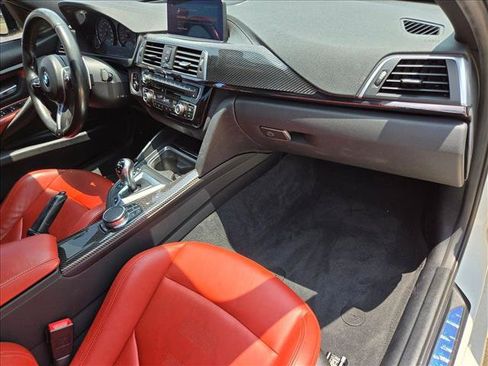 Used 2018 BMW M3 RWD image 22