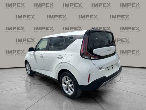 Used 2024 Kia Soul LX w/ Option Group 015 image 3