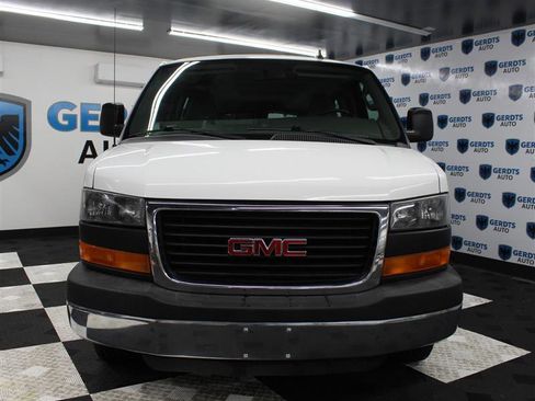 Used 2016 GMC Savana 3500 LT w/ LT Preferred Equipment Group image 6