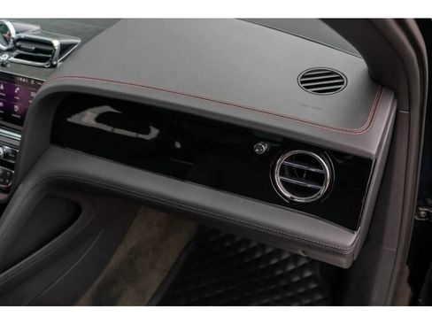 Used 2023 Bentley Bentayga Extended Wheelbase image 45