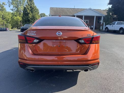 Used 2022 Nissan Altima 2.5 SR FWD image 6
