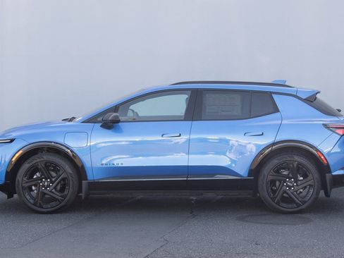 New 2025 Chevrolet Equinox EV RS w/ LPO, All-Weather Mat Package AWD/4WD image 26