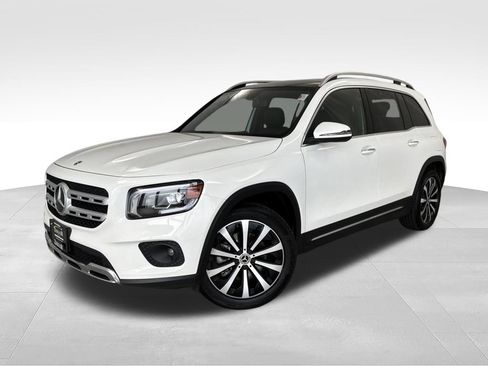 Used 2023 Mercedes-Benz GLB 250 image 2