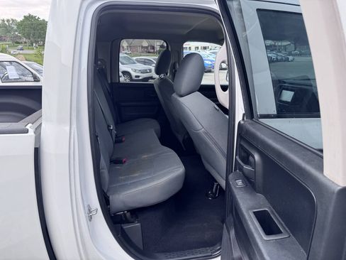 Used 2019 RAM 1500 Express w/ Express Value Package AWD/4WD image 15
