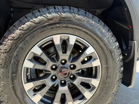 Used 2023 Nissan Titan PRO-4X w/ Pro-4x Convenience Package AWD/4WD image 39